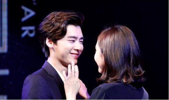 女友爆料李易峰视频,女友爆料背后的真相  第1张